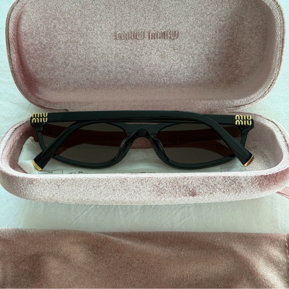 Miu Miu Regard sunglasses - authentic - Picture 4 of 9